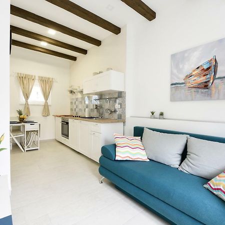 Apartmani Eladora Biograd Na Moru Exterior photo